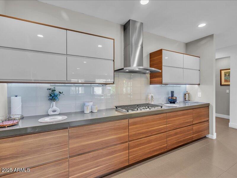 17-1010_E_Pierson_St18