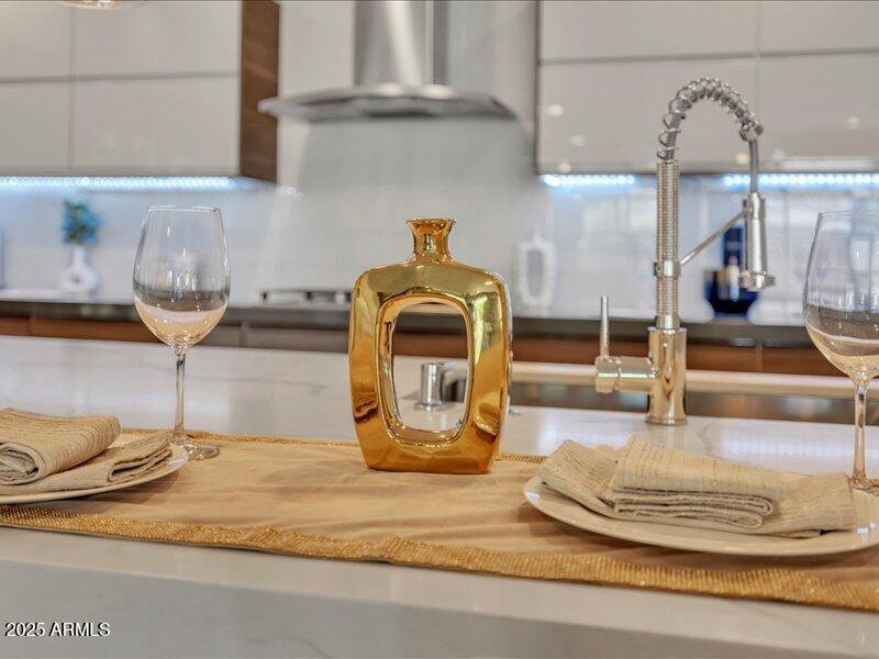 39-1010_E_Pierson_St48