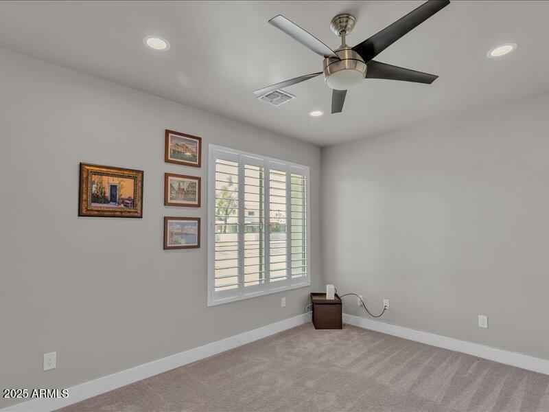 46-1010_E_Pierson_St45