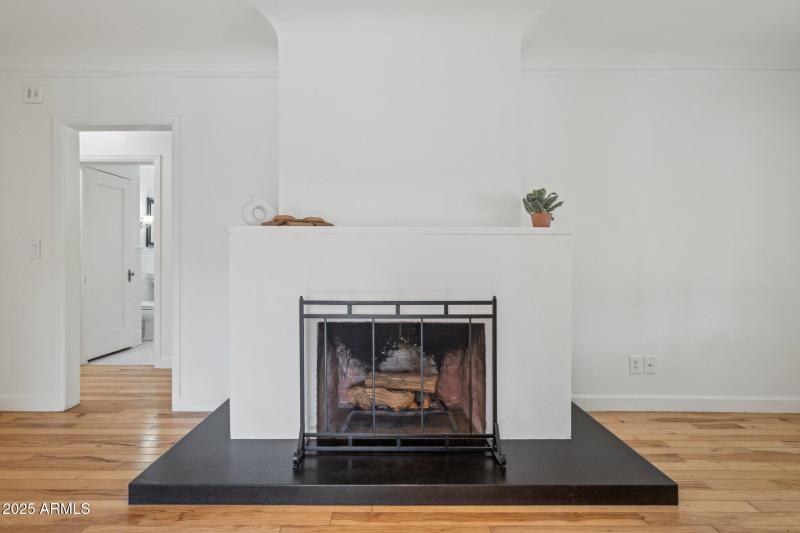 1614 Palmcroft Way SE - Living (3)