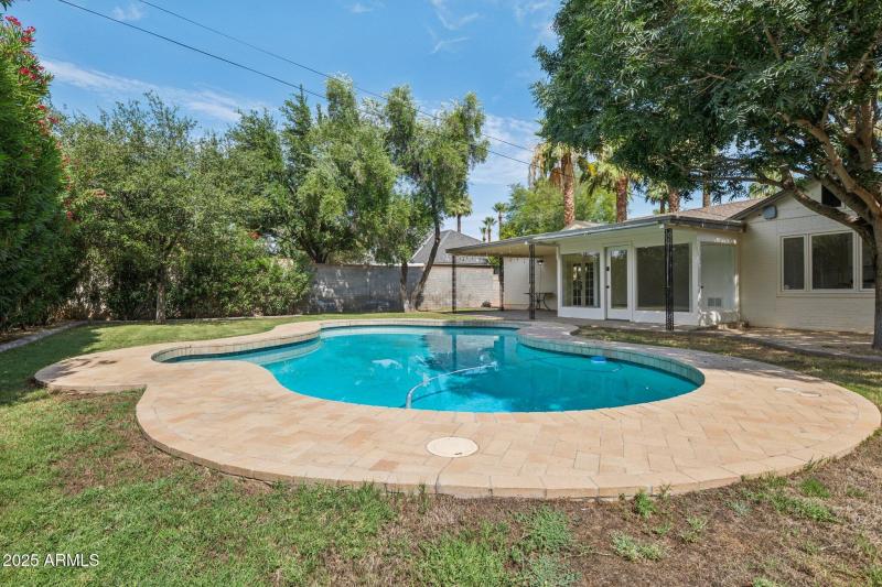 1614 Palmcroft Way SE - Pool