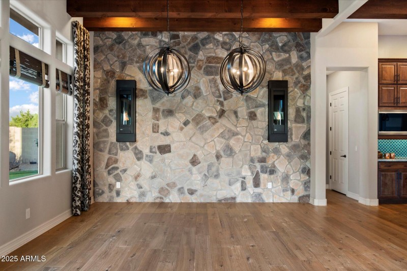 Dining Room/ Neapolian Gss Candles