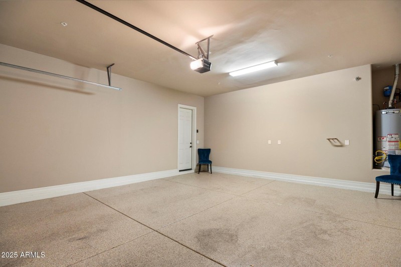 Oversized 2 Car Garage