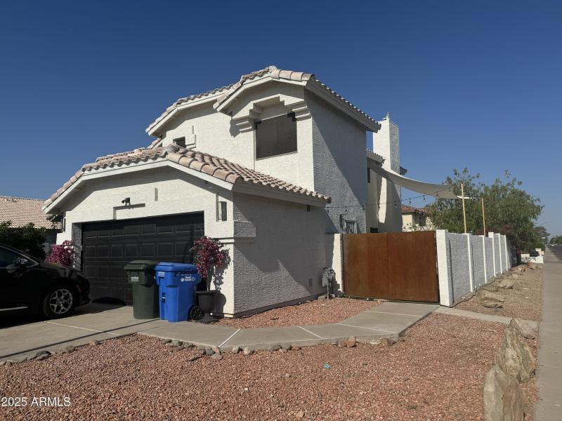 6D215671-B3A9-42F8-83D8-1F314F36750D