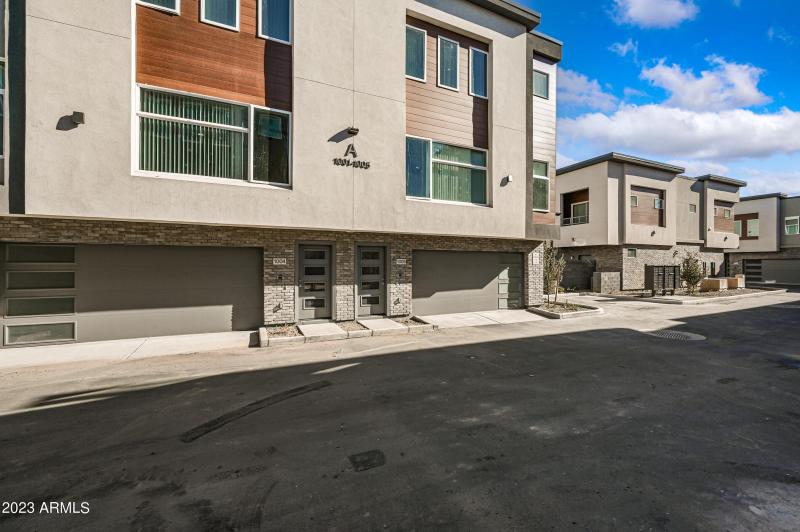 4-1027W5S-TFA-Community-ocupix