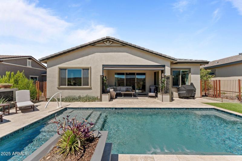 Heated and cooled pool