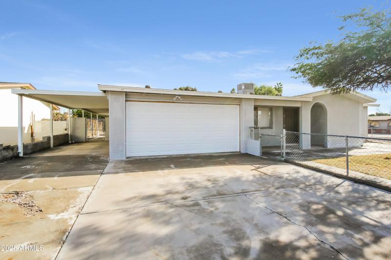 002-photo-front-view-10224283