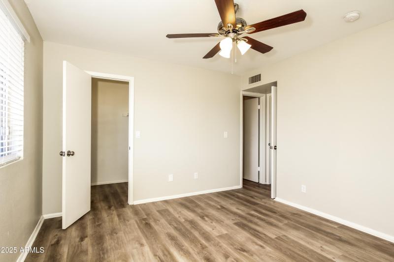 008-photo-primary---bedroom-10224278