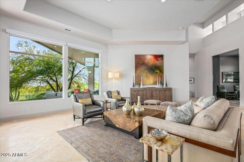 17-Living Room Details