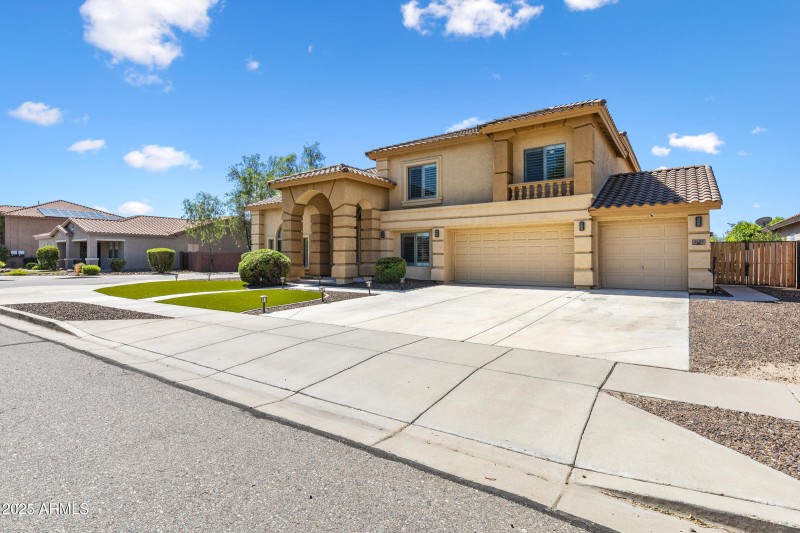 2409 W Quail Track Dr-2