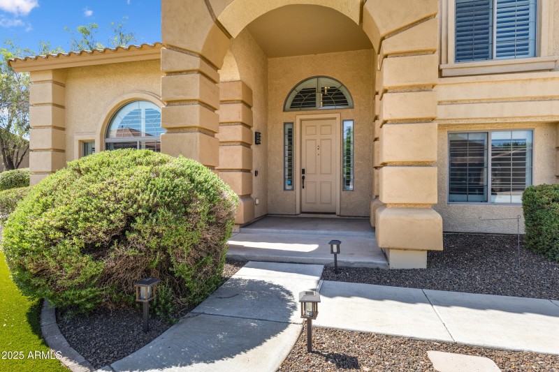 2409 W Quail Track Dr-5