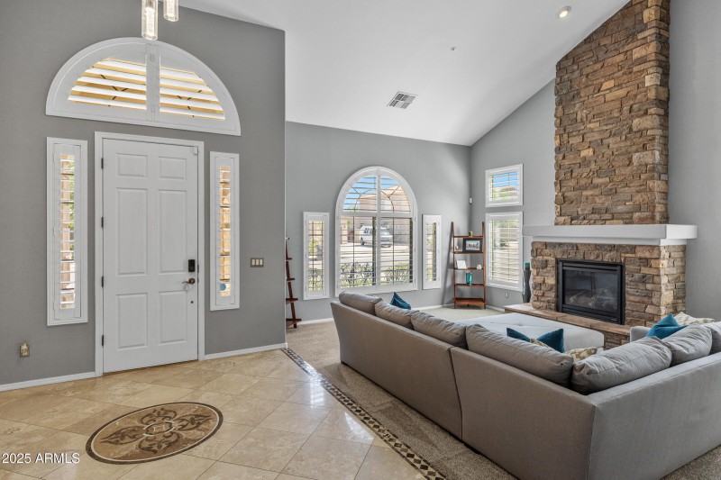 2409 W Quail Track Dr-7