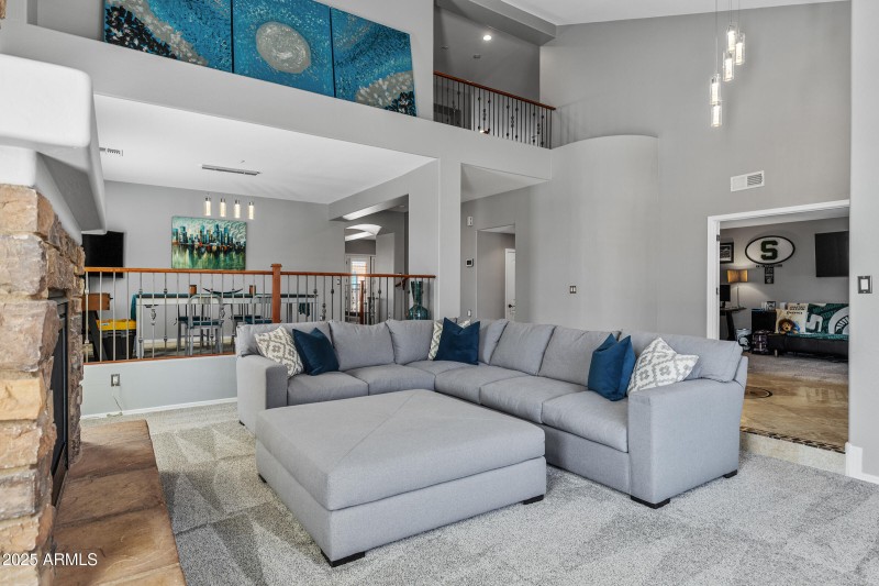 2409 W Quail Track Dr-10