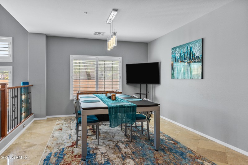 2409 W Quail Track Dr-15