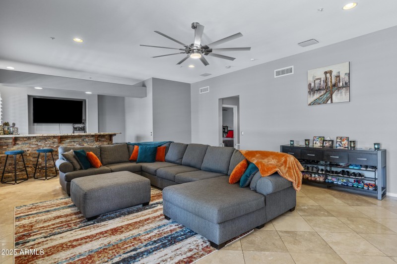 2409 W Quail Track Dr-31