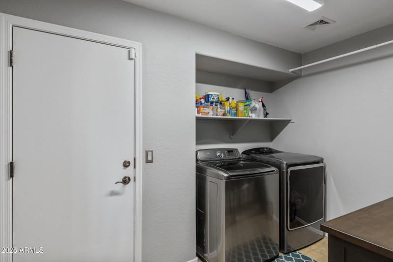 2409 W Quail Track Dr-38