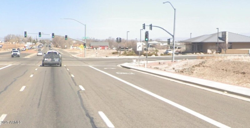 South gate - Lighted Intersection and tu