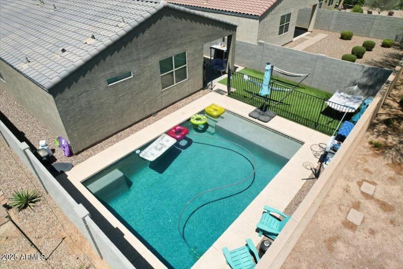 02-Swimming Pool- 9825-W-Trumbull-Tolles