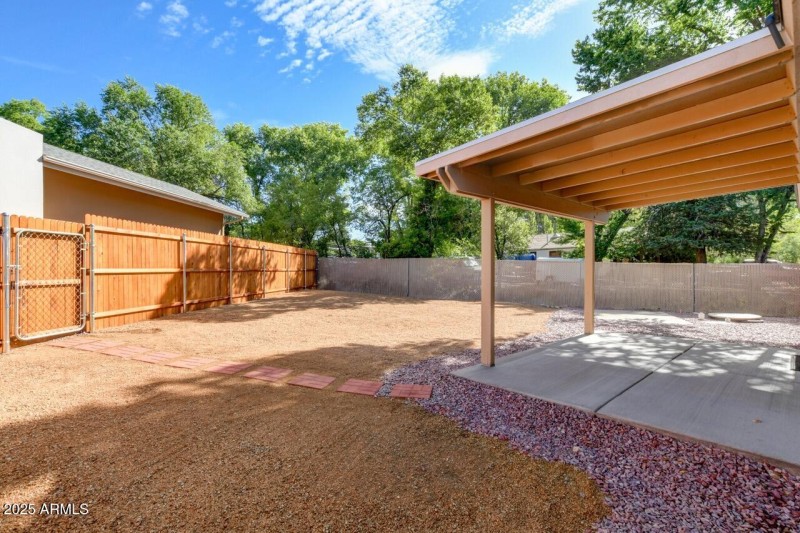 402-412-Whipple-St-Prescott-AZ-Building-