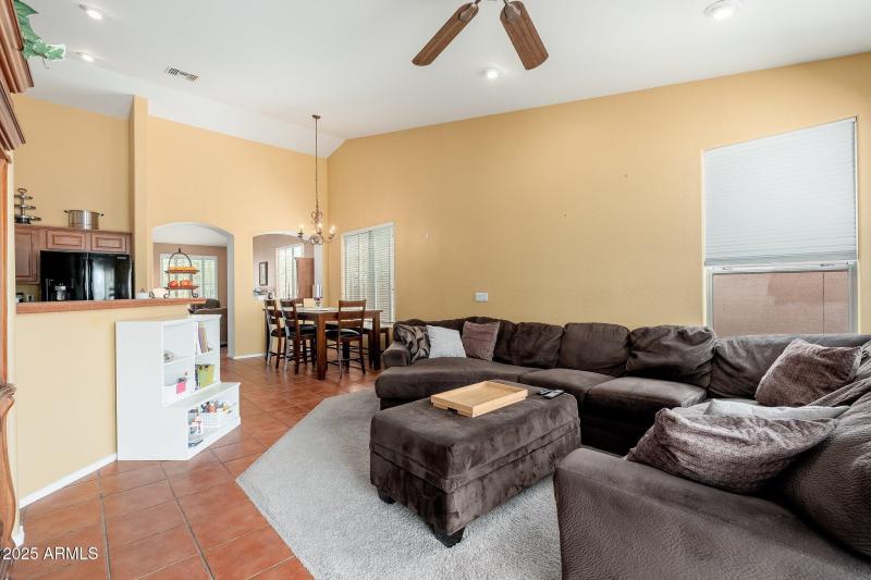 4541 E Brilliant Sky Dr - 16