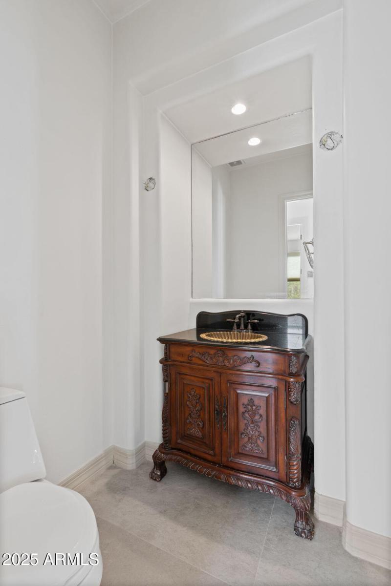 powder room