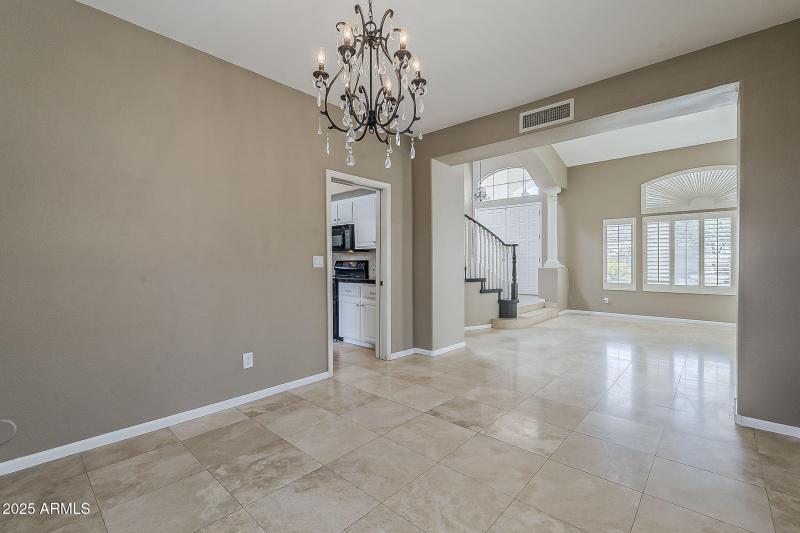 11-web-or-mls-Glenhaven-11