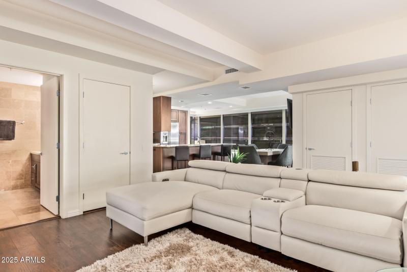 Front living space 3