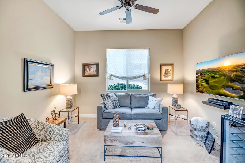 Office/Den/3rd Bedroom