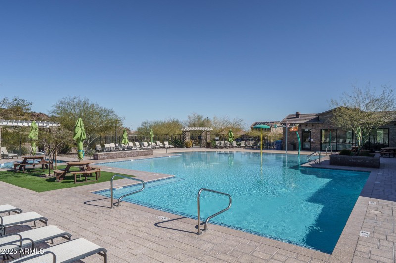 D) SIENNA HILLS SWIM CLUB