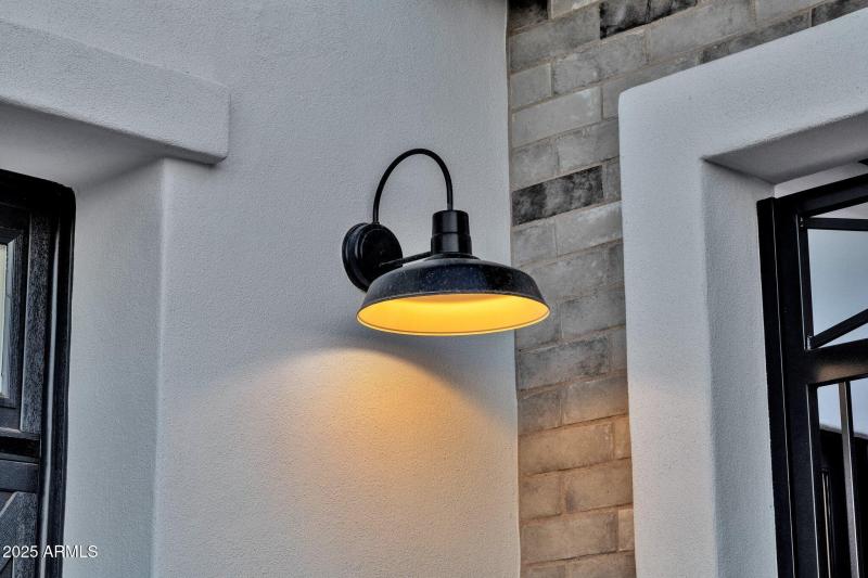 201-web-or-mls-1063-e-palm-bch-dr