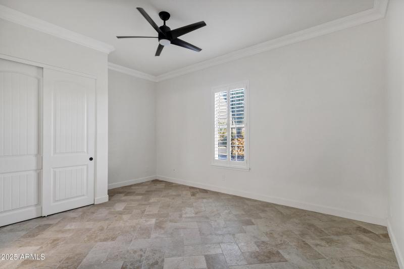 3076 E La Costa Dr-37