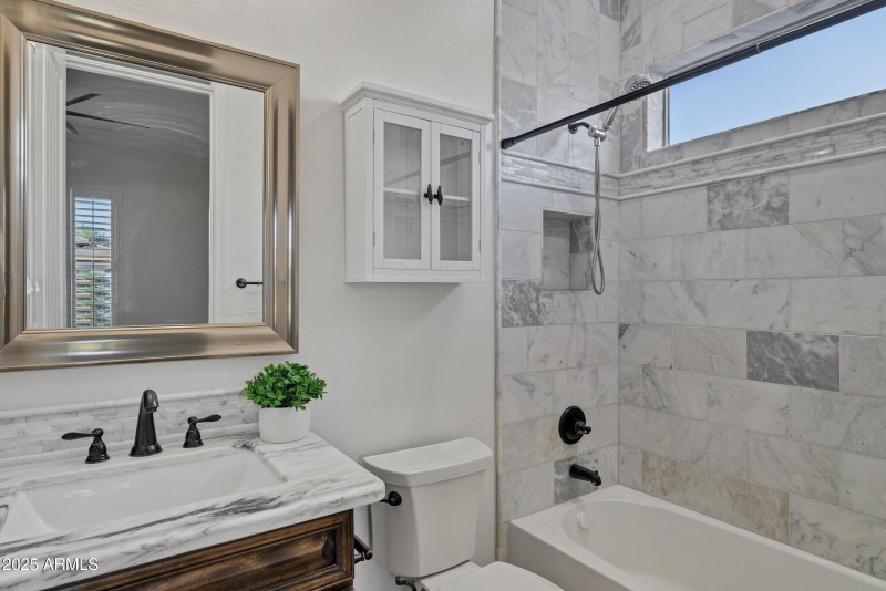 3076 E La Costa Dr-40