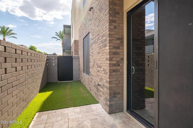 34-web-or-mls-901-s-smith-rd-1036