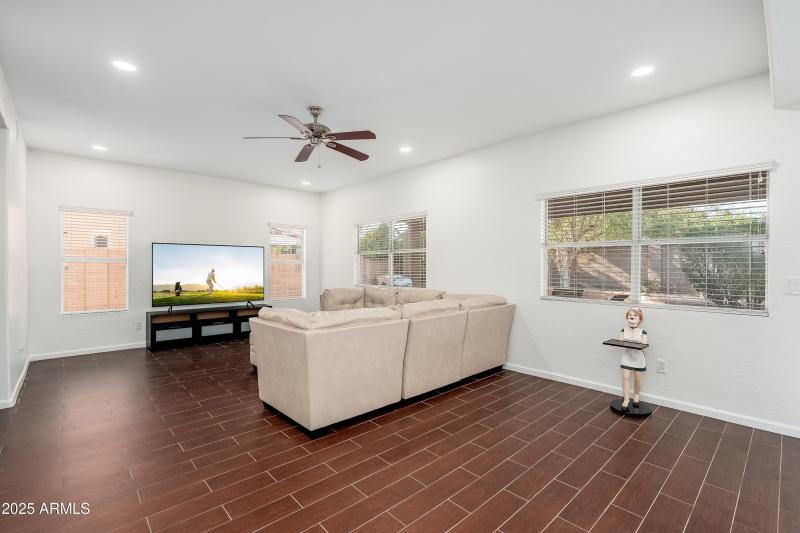 1770 W Mulberry Dr - 14