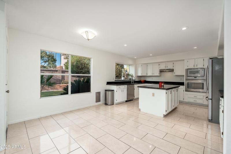 1770 W Mulberry Dr - 16