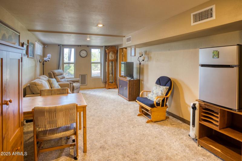 2611 ELLSWORTH AVE, Show Low, AZ