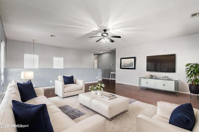 item_18 VS Watermark