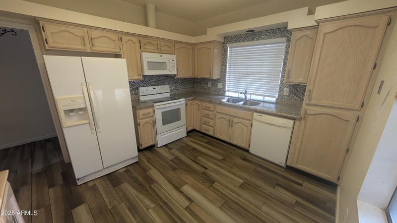 9) 59263-6864bce5b5bdb