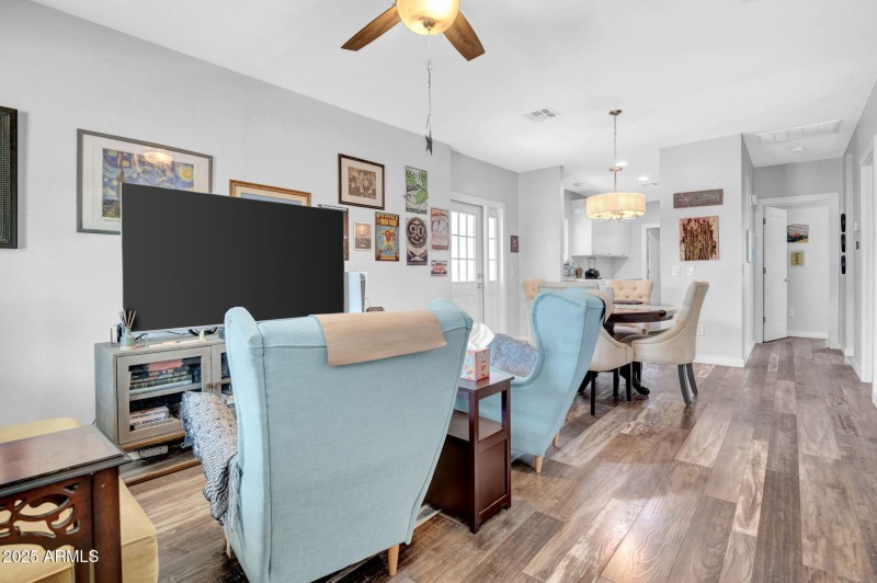 4-web-or-mls-1229 E Moreland St-4