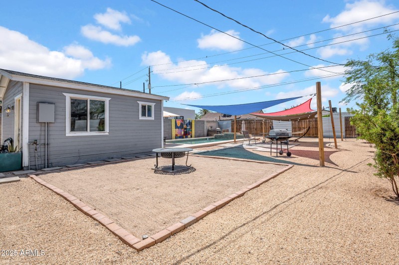 20-web-or-mls-1229 E Moreland St-20