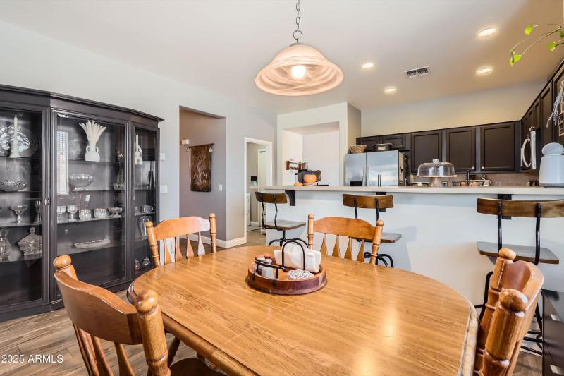 13-Breakfast to Kitchen