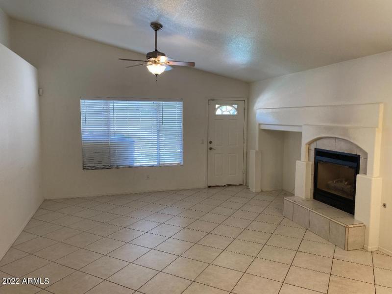 Family Room w/ Gas Fireplace