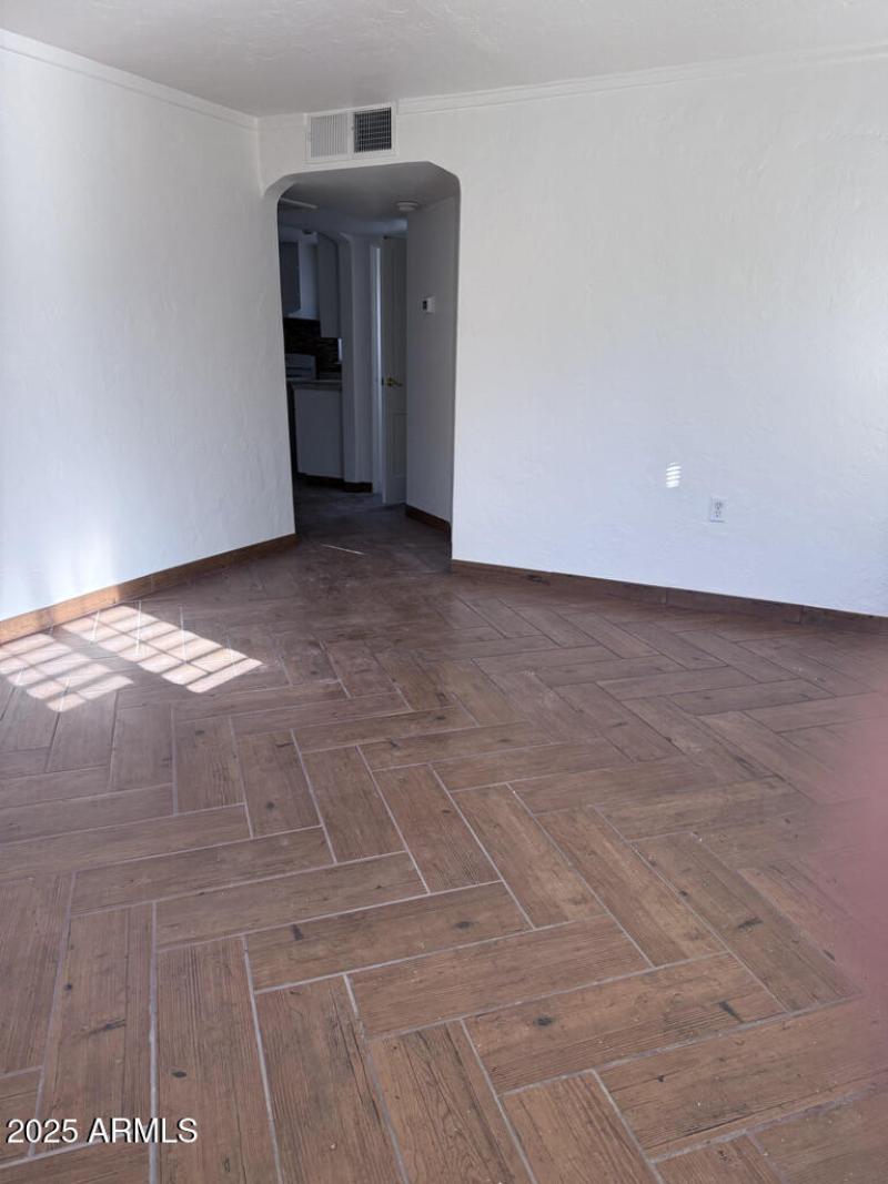 439F3B9A-B677-46F0-9E84-474DD3F4A455_1_1