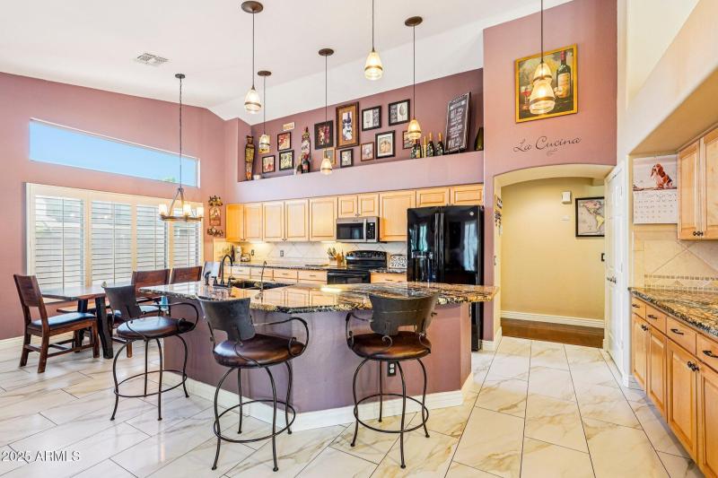 14-web-or-mls-N 85th Dr-S0907-014