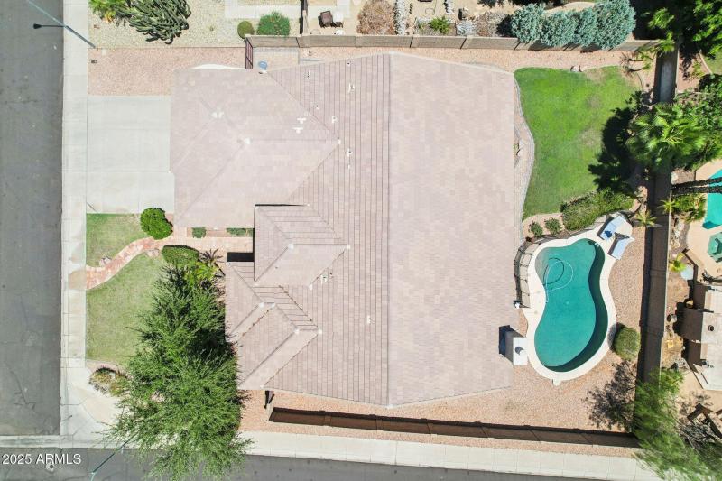 50-web-or-mls-N 85th Dr-S0907-050