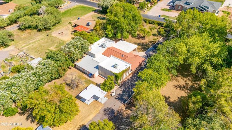 3026 E Backus-Drone-20