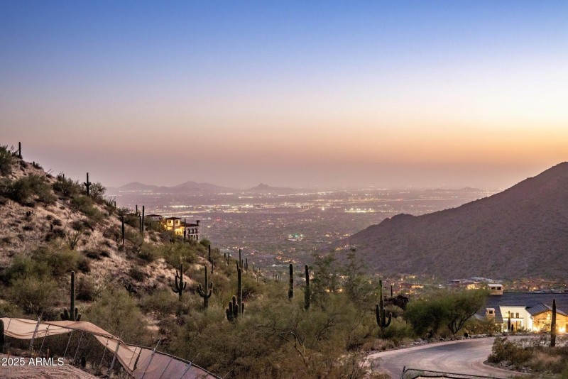 063_West Sunset View