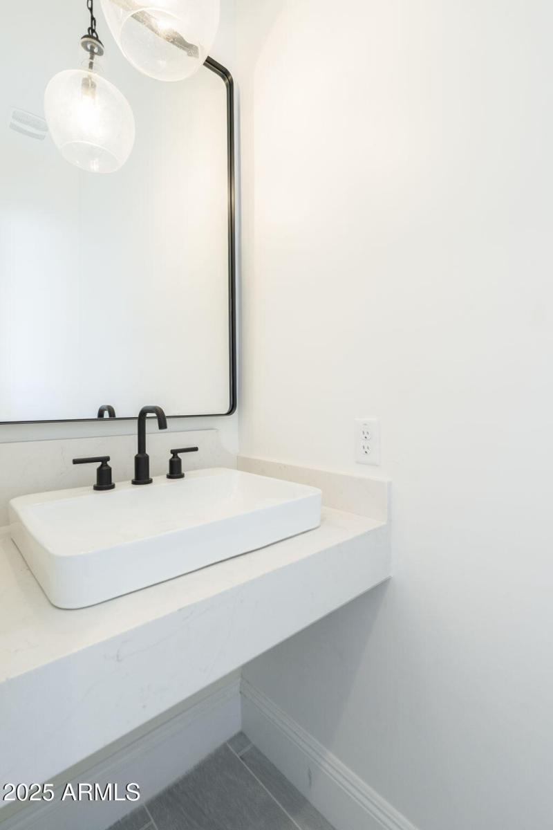 56-web-or-mls-77th-48