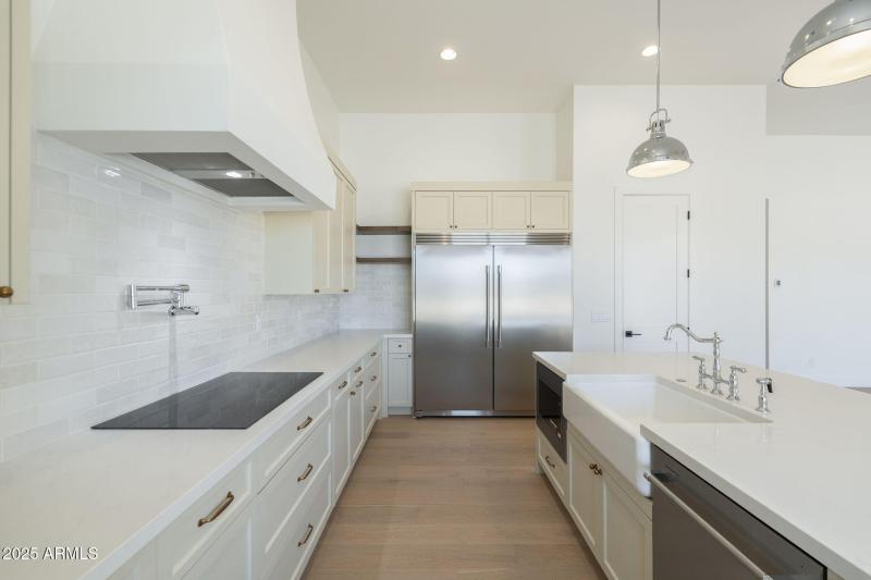 25-web-or-mls-77th-17