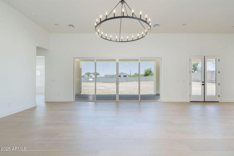 20-web-or-mls-77th-12